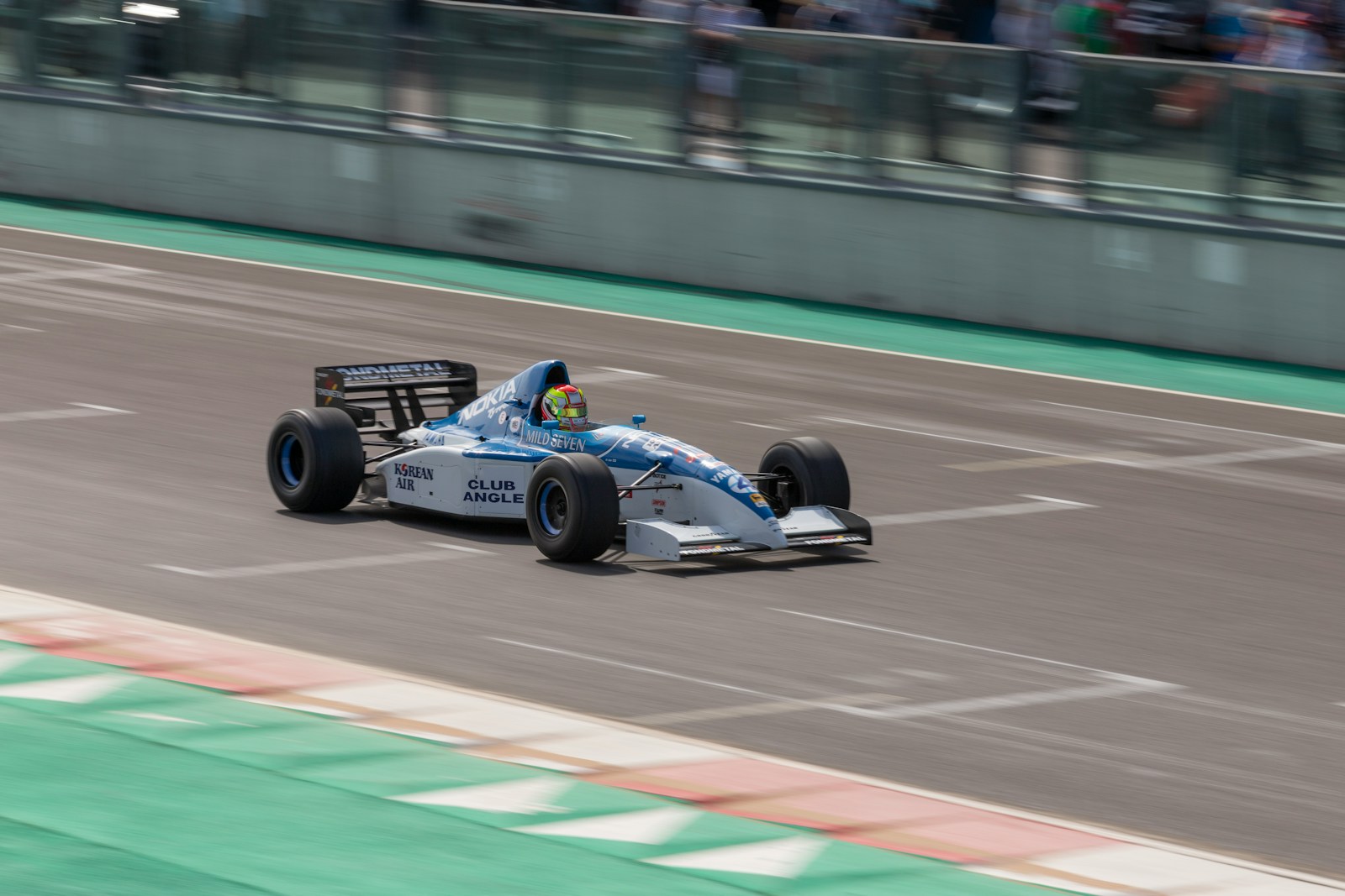 Alain Prost : sa fortune et son engagement philanthropique local